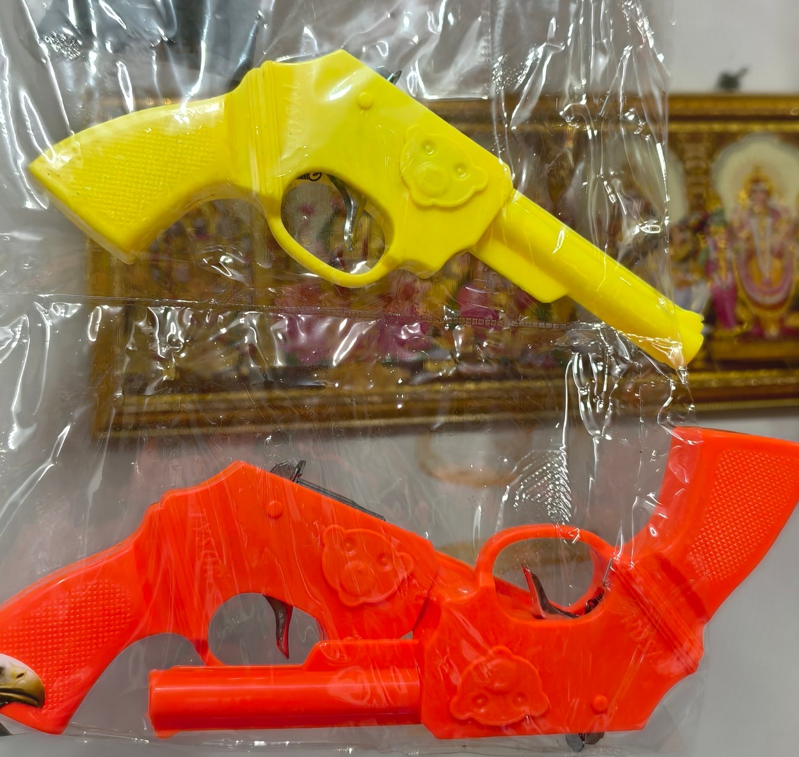 துப்பாக்கி  (ரோல் கேப்)